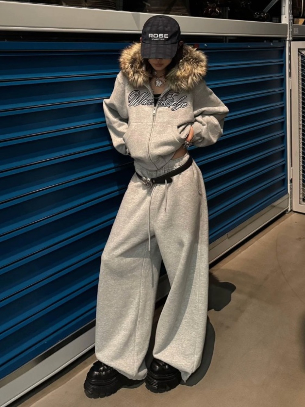 Warden Edge [Chinese Brand] Wide Leg Grey Oversize Sweatpants / size Medium
